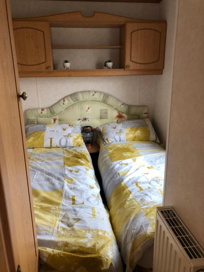 Lovely 3 Bedroom 8 Berth Caravan In Rhyl