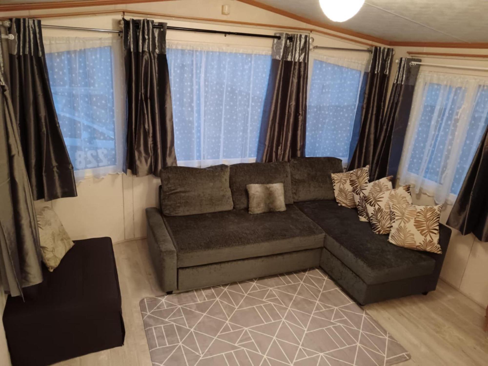 Campsite Lovely 3 Bedroom 8 Berth Caravan In